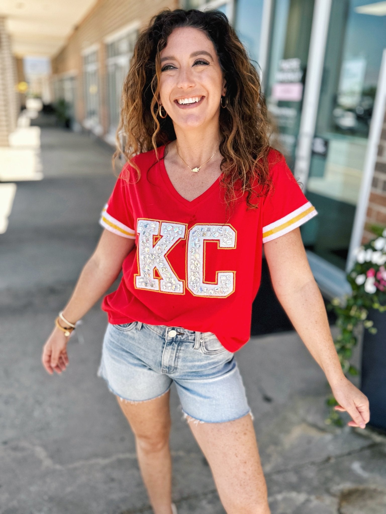 GEM KC V Neck Tee - Queen of Sparkles x Amelia's Collab - Amelia's Boutique