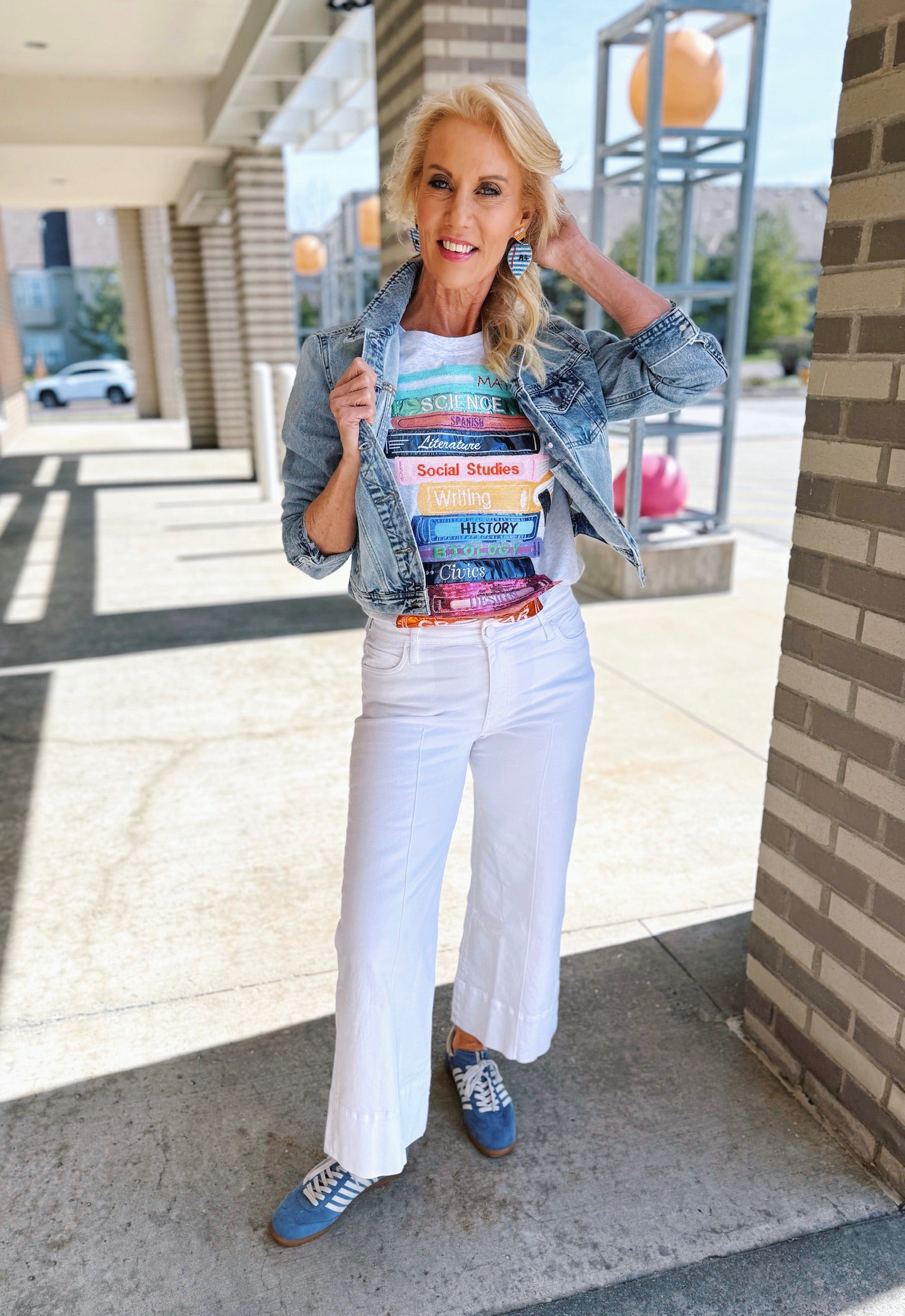 Queen of Sparkles Back To School Books Teacher Tee