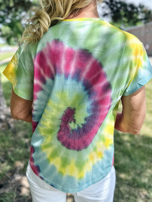 Queen of Sparkles Tie Dye Queen Face Card Tee