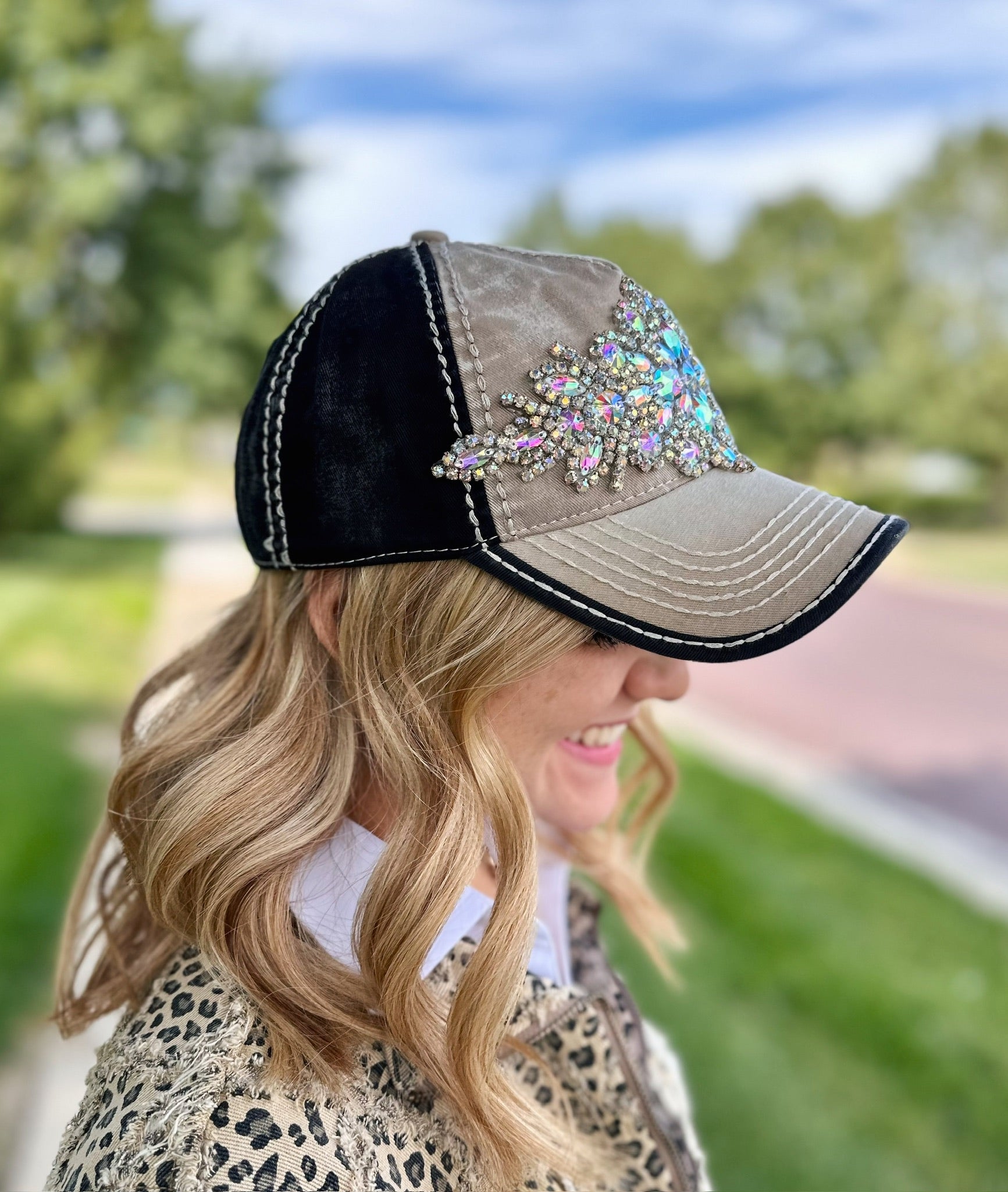 Jeweled Two-Tone Hat in Grey