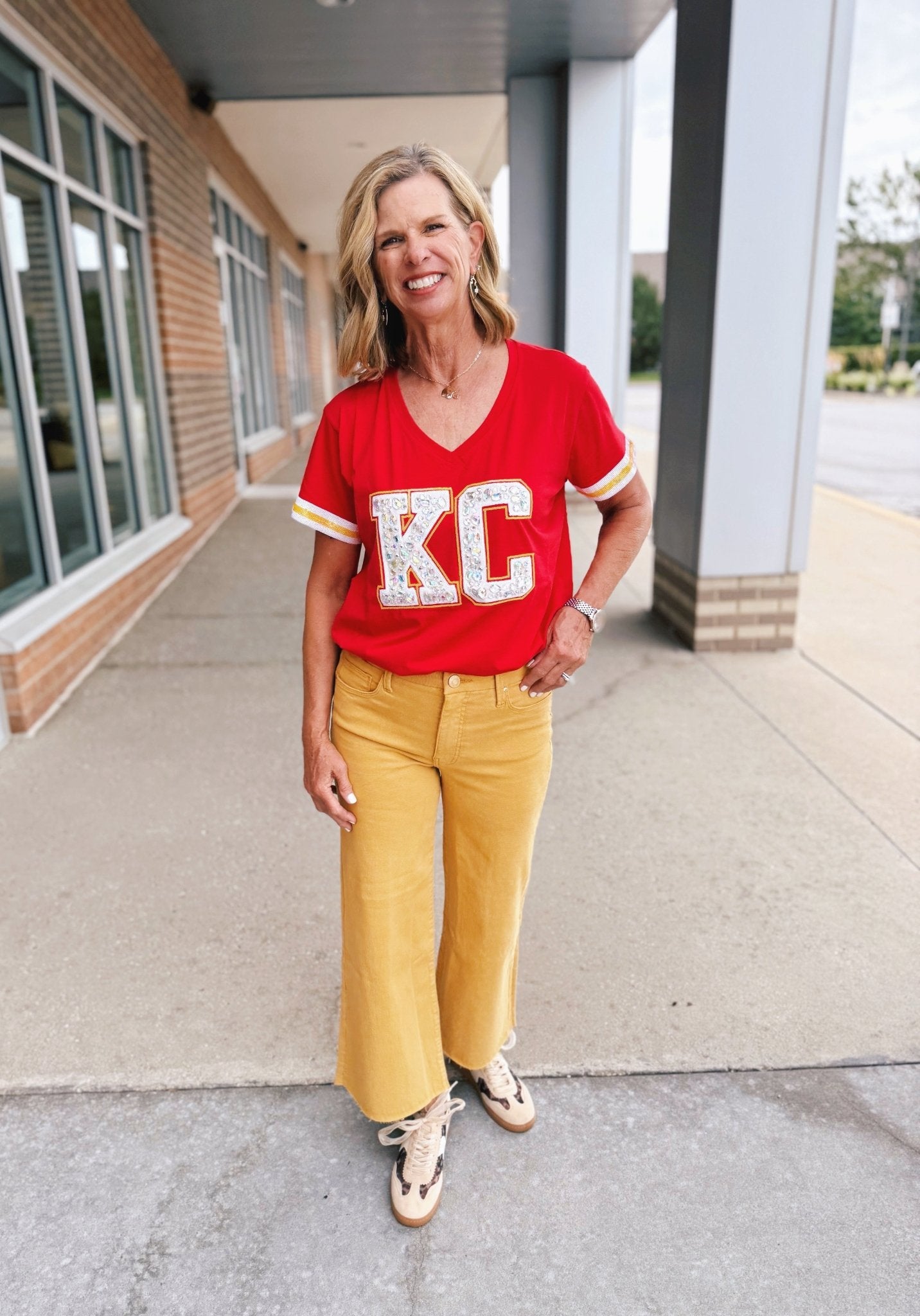 GEM KC V Neck Tee - Queen of Sparkles x Amelia's Collab - Amelia's Boutique
